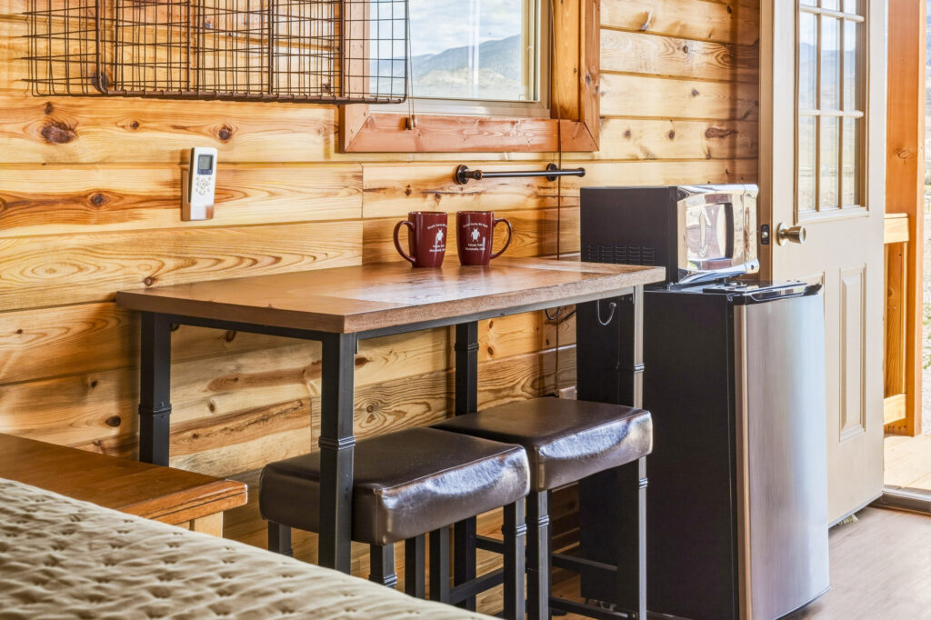 120_UTAH_01-CABIN_01-22